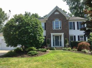 702 Timber Creek Rd, Northfield, OH 44067