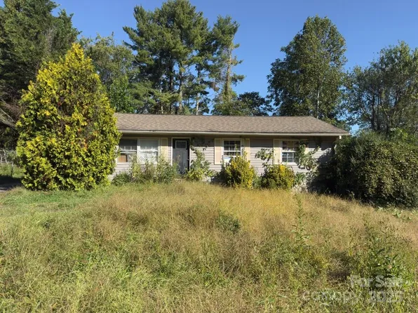 9 Somerset Rd, Arden, NC 28704