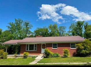 292 Ivanhoe Rd, Max Meadows, VA 24360