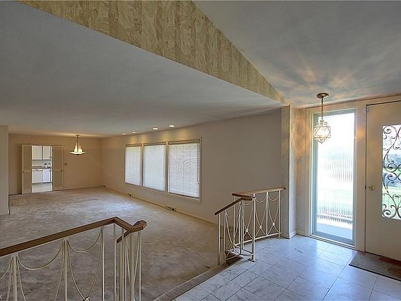 3rd image of 2490 Deborah Dr