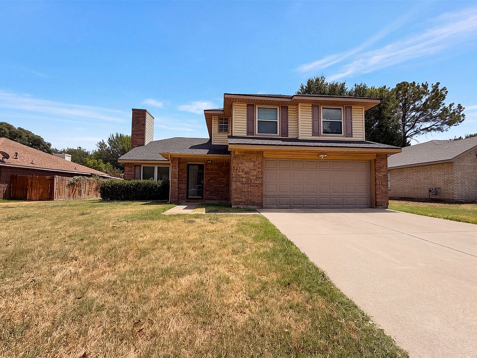1st image of 2831 Red Oak Dr