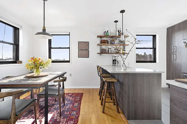 Sold by Compass | media 1