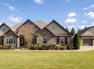 205 Plantation Springs Dr, Florence, AL 35630