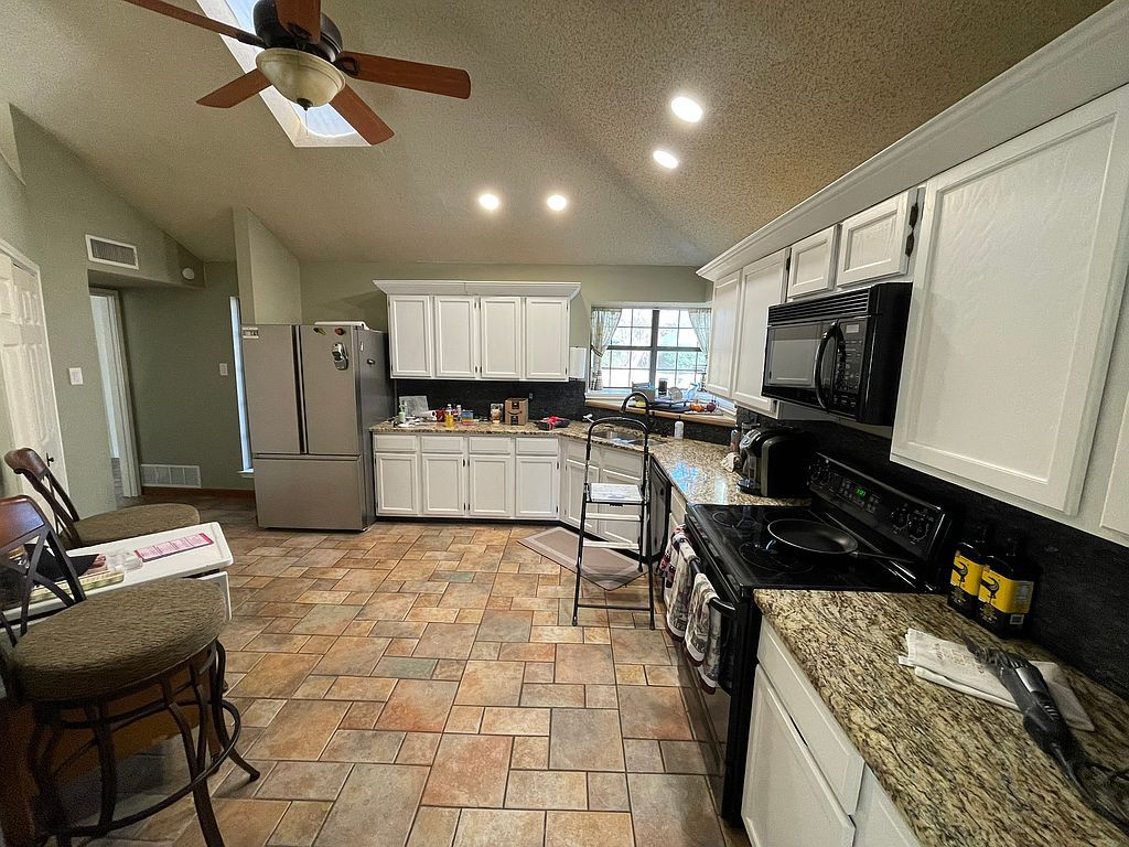 1526 Winter Park Ln - Property Image