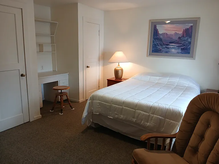 558 Dameron Dr #B — Photo 11