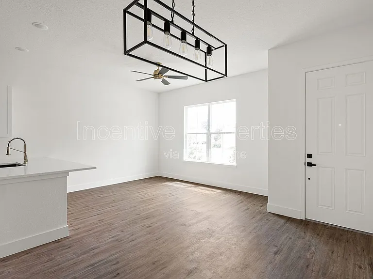 526 S Grandview Ave — Photo 22