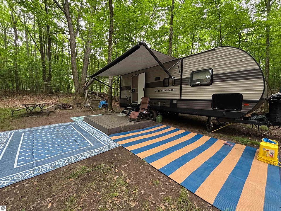 1st image of 251 Forest Trl