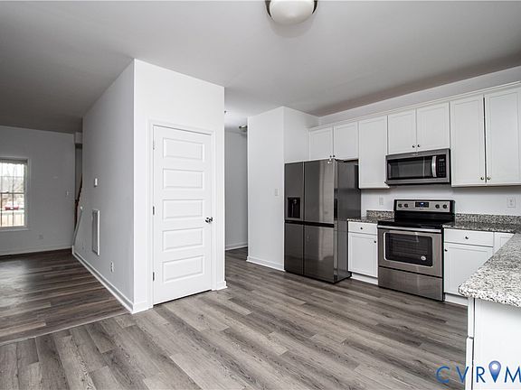 5th image of 1615 Camerons Landing Blvd