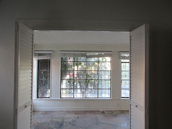 2nd image of 1139 1/2 Logan St