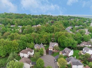 8 Gordon Pl, Basking Ridge, NJ 07920