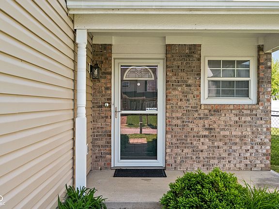 2nd image of 6842 Viola Ct