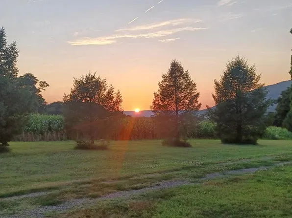 1819 Lower Bailey Rd, Newport, PA 17074