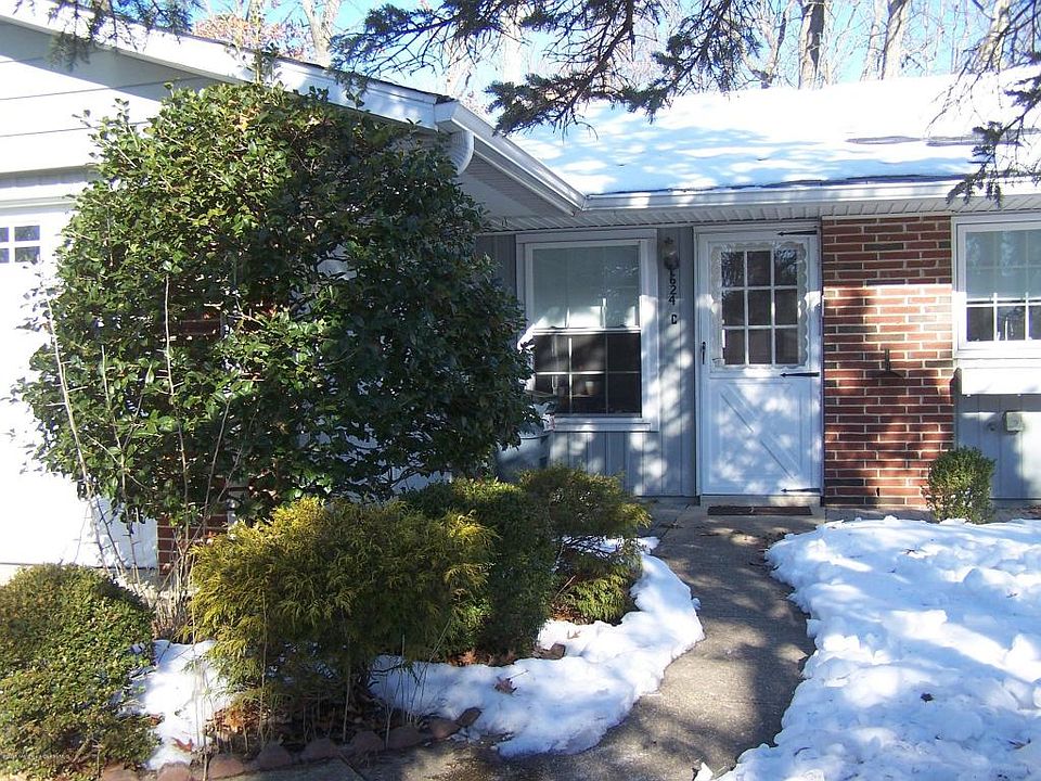 1st image of 624C Lake Point Dr #100C