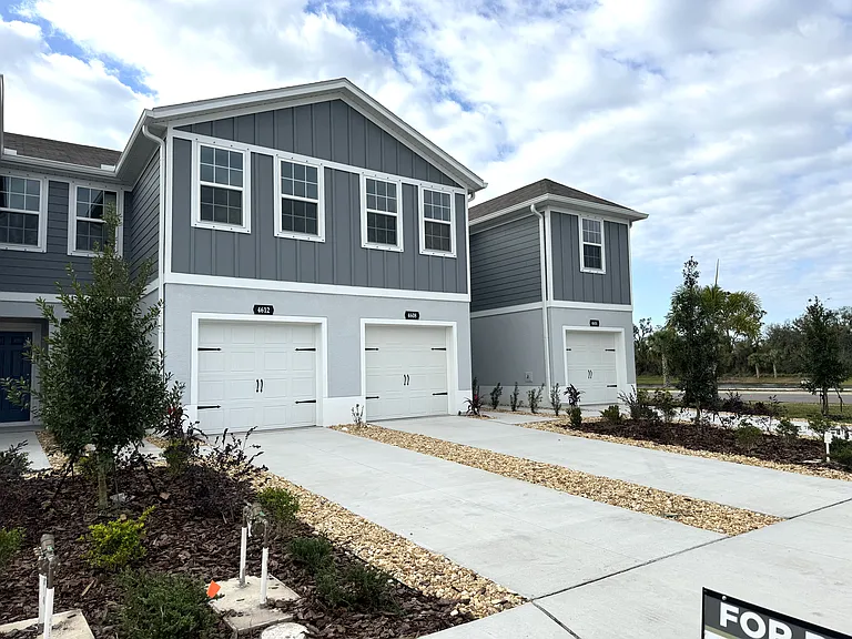 4612 Old Blush St — Photo 2
