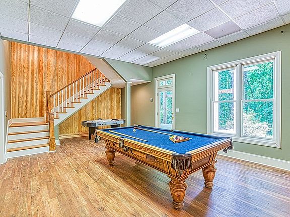 3rd image of 262 Crystal Springs Dr