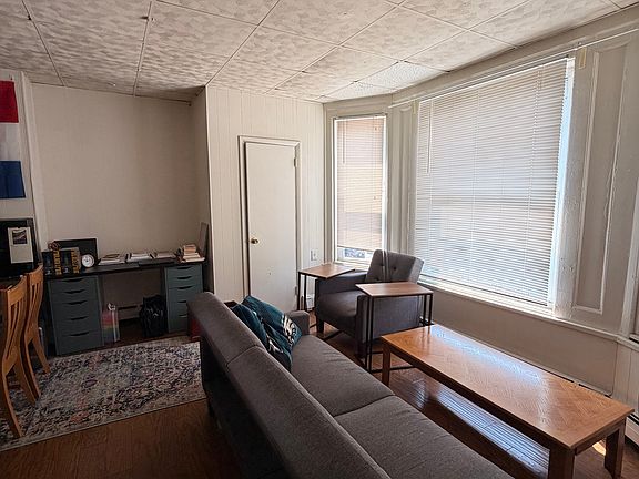 3rd image of 133 S 23rd St APT 3F