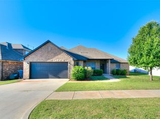 12712 NW 5th St, Yukon, OK 73099