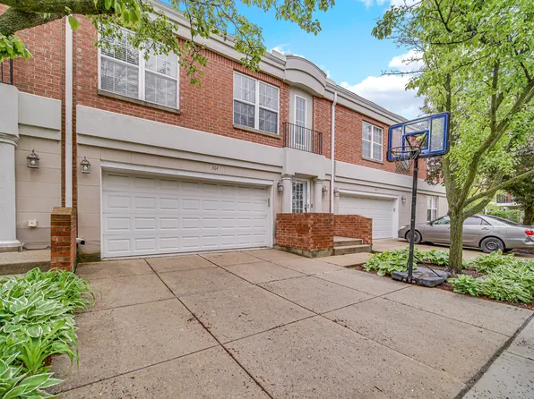 364 Town Place Cir, Buffalo Grove, IL 60089