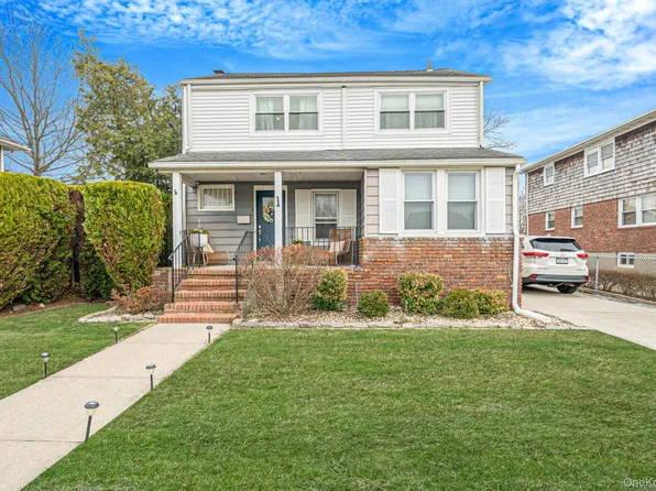 1 2nd Avenue, East Rockaway, NY 11518