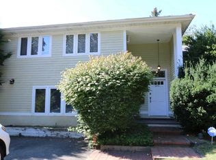 165 Cold Spring Rd, Syosset, NY 11791