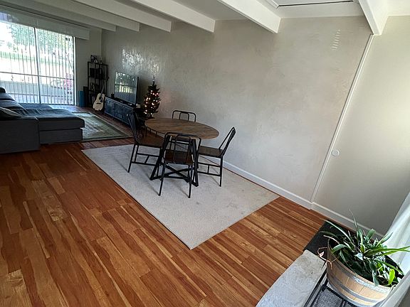 5th image of 941 Club Cir