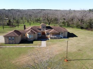 2602 Lonesome Rd, Albany, GA 31721