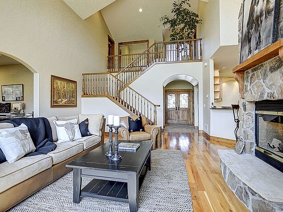 2nd image of 152 Lime Park Dr
