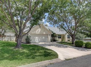 205 Red Oak Ln, Ingram, TX 78025