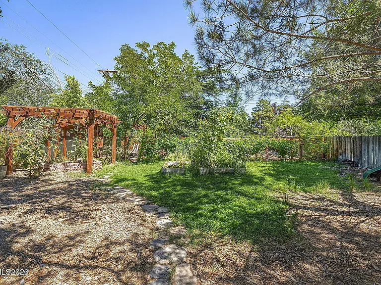 645 Grand Canyon Blvd — Photo 2