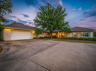 116 Windwood Rd E, Kerrville, TX 78028