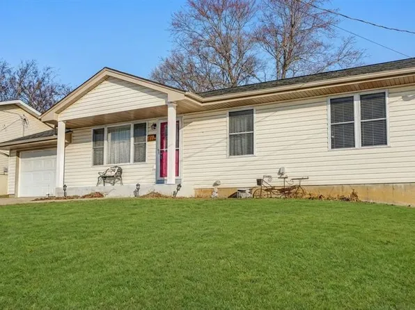 111 Macarthur St, New Haven, MO 63068