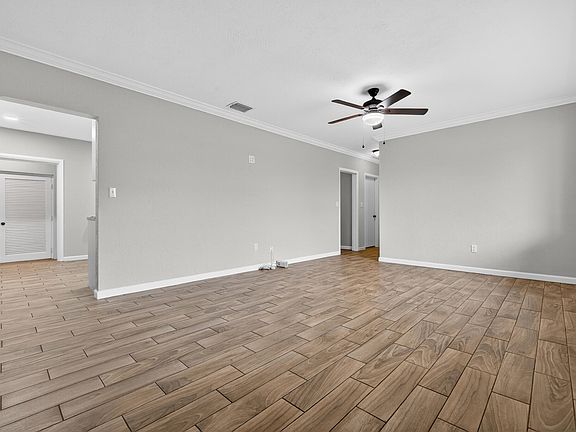5th image of 316 NW Avenue E