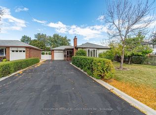 49 Dorchester Dr, Brampton, ON L6T 3E2