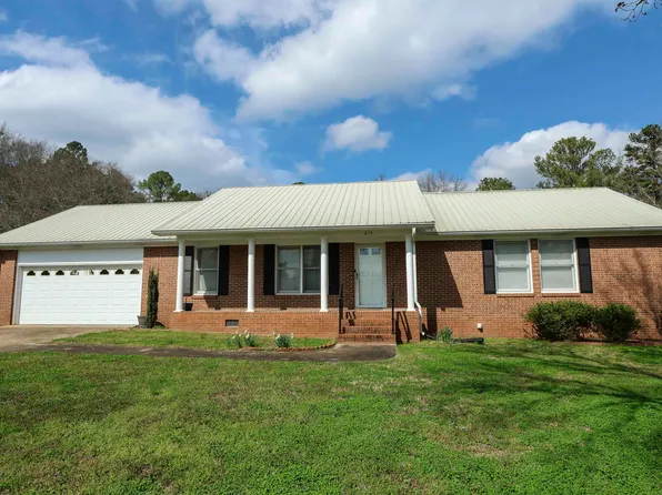 215 Maine St, Talladega, AL 35160