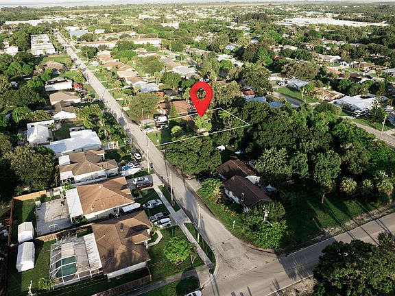 4th image of 805 Ixoria Avenue