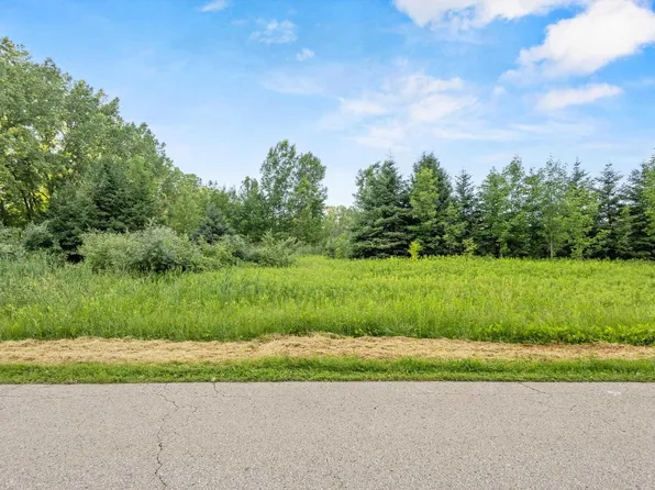 5782 Wood Brook Cir, Little Suamico, WI 54141