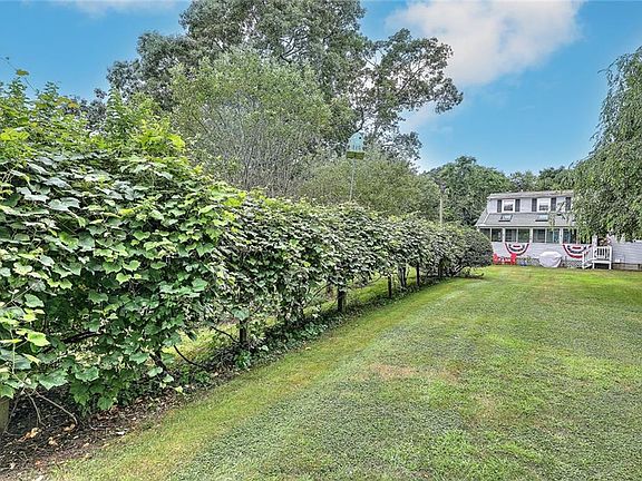 5th image of 125 Oak St