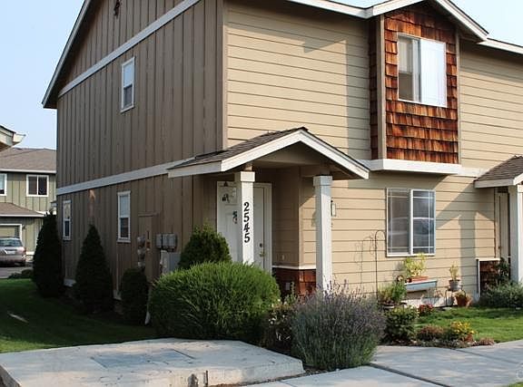 2nd image of 2541 NW Cedar Ave