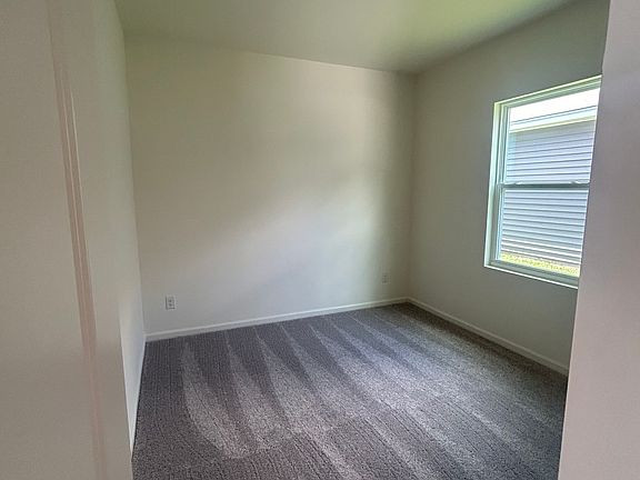 4th image of 155 Plantersfield Dr