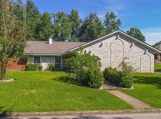 1453 Green Briar Dr, Huntsville, TX 77340