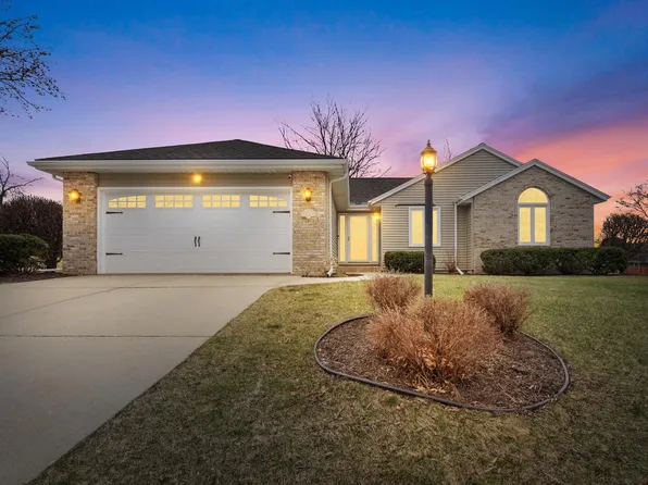 2508 Fox River PARKWAY, Waukesha, WI 53189