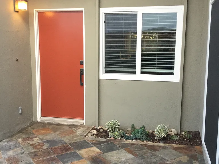 5115 Seabreeze Way — Photo 3