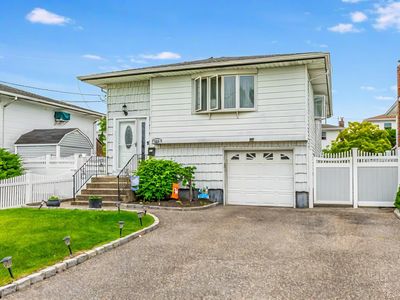 205 Verona Parkway, Lindenhurst, NY, 11757