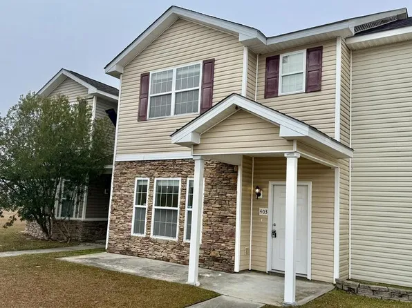 403 Valdez Ct, Hinesville, GA 31313