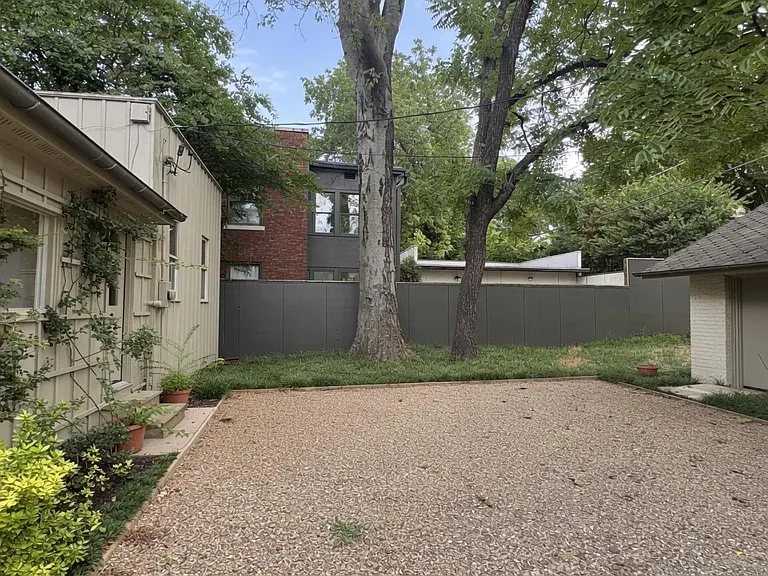 264 N McNeil St — Photo 30