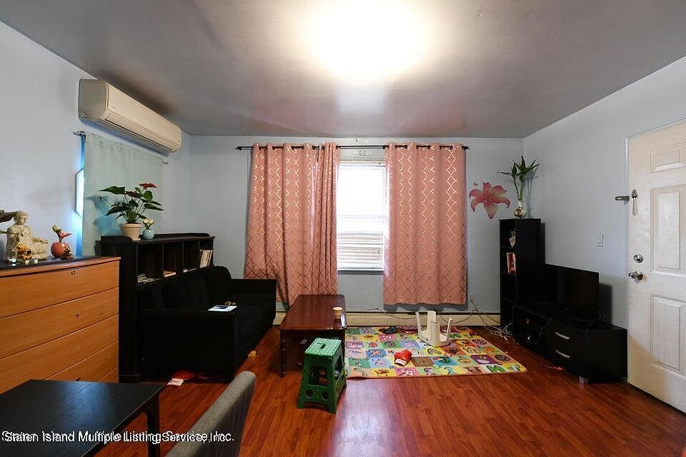 2nd image of 115 Sherman Ave