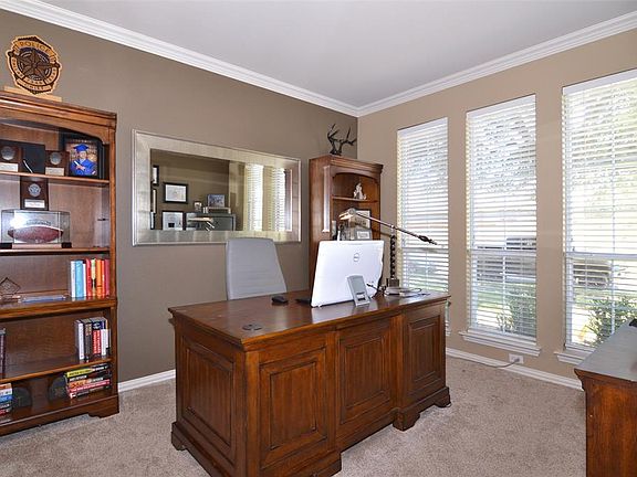5th image of 3208 Duval Dr