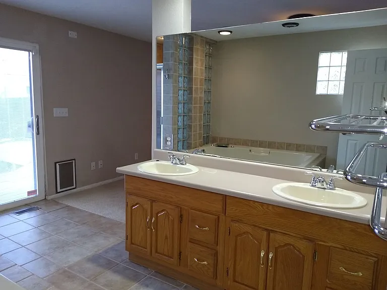 5629 E Minnesota Dr — Photo 37