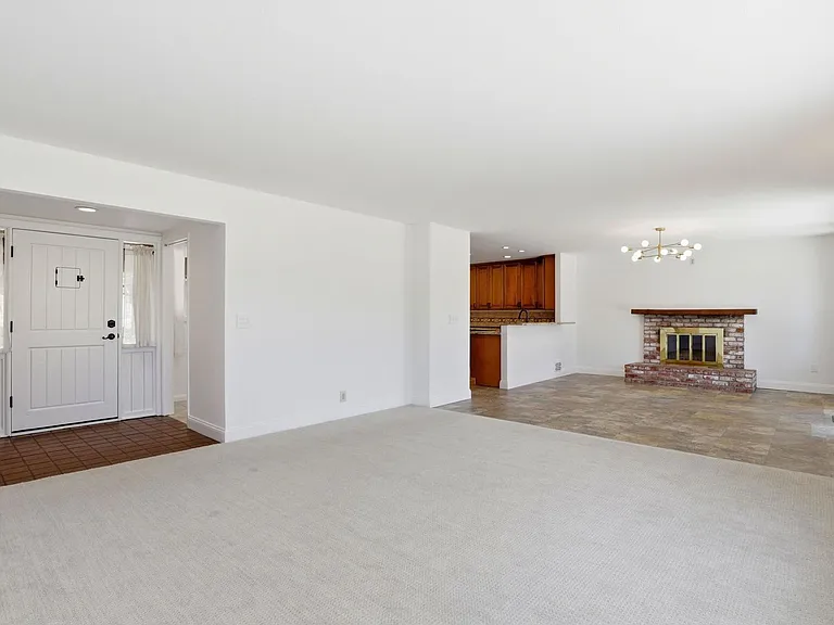 10200 Parrish View Dr — Photo 6