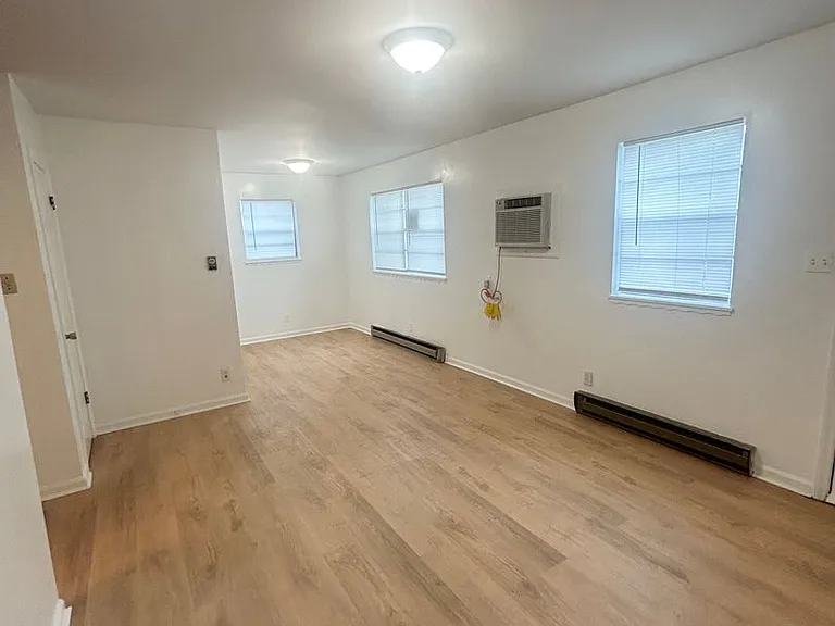 812 S Alston Ave #B — Photo 4